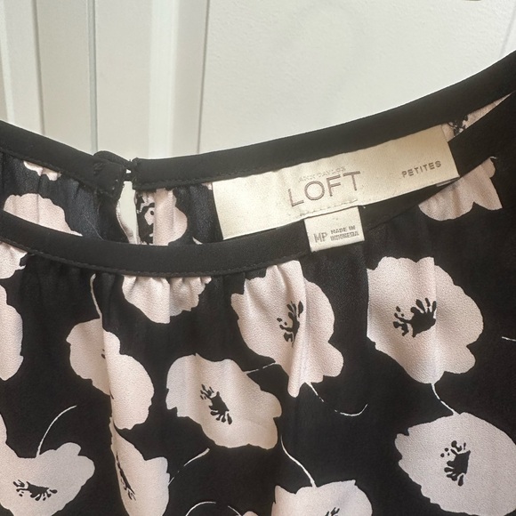 LOFT | Black & Cream Floral Long Sleeve Women's Blouse Size MP - Picture 3 of 5